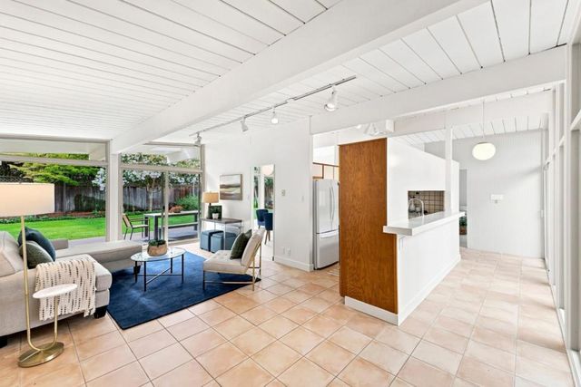 724 Ames Avenue, Palo Alto, CA 94303