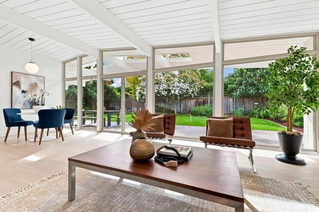724 Ames Avenue, Palo Alto, CA 94303
