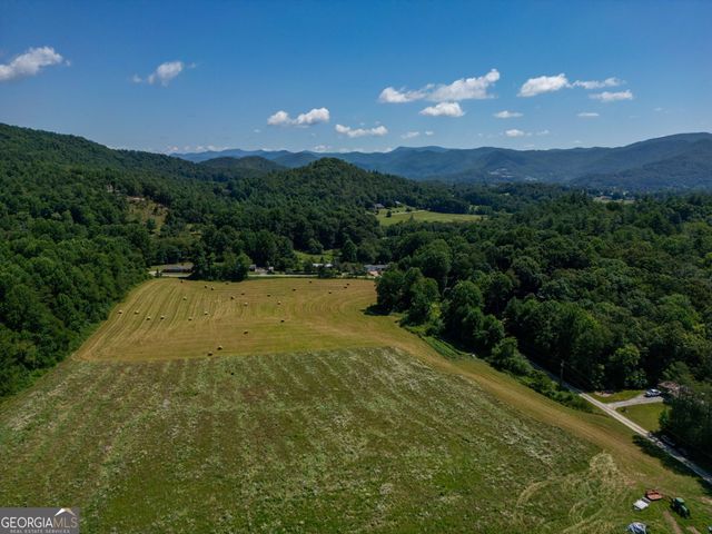 159 Sandy Lane, Rabun Gap, GA 30568