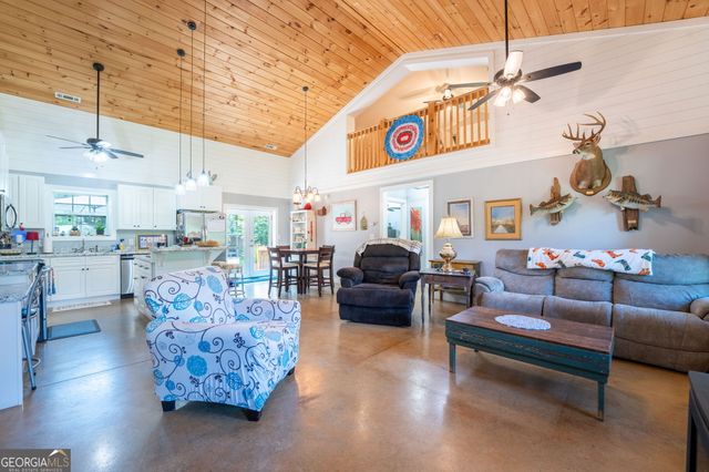 159 Sandy Lane, Rabun Gap, GA 30568