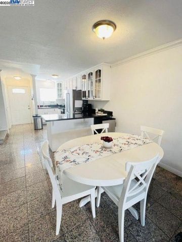 2249 Hillsborough Ct 5, Concord, CA 94520