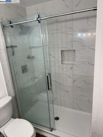 2249 Hillsborough Ct 5, Concord, CA 94520