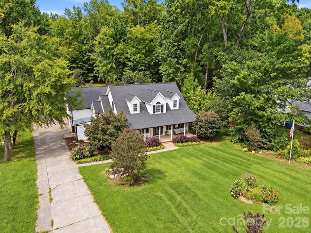 8866 Oldenburg Drive, Mount Pleasant, NC 28124