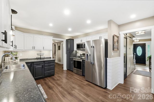 8866 Oldenburg Drive, Mount Pleasant, NC 28124