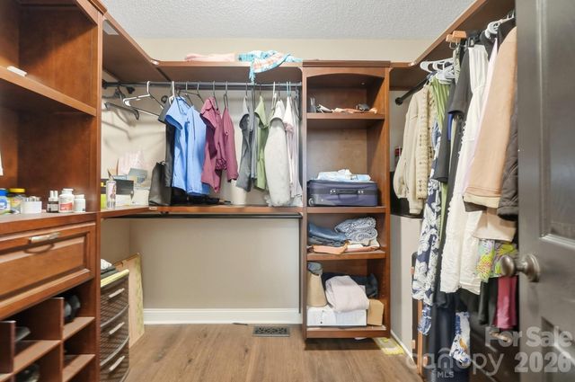8866 Oldenburg Drive, Mount Pleasant, NC 28124