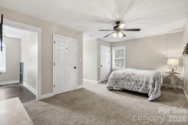 8866 Oldenburg Drive, Mount Pleasant, NC 28124