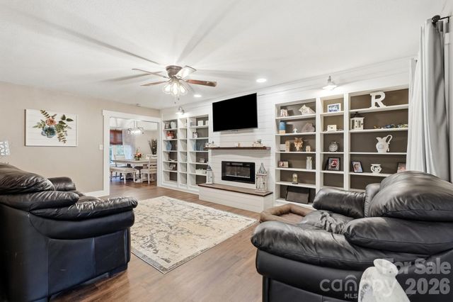 8866 Oldenburg Drive, Mount Pleasant, NC 28124
