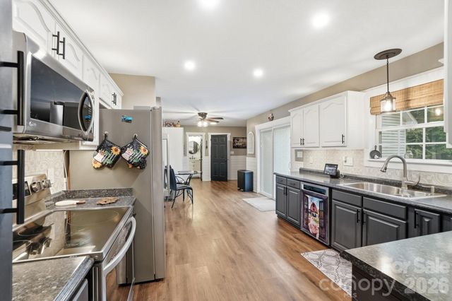 8866 Oldenburg Drive, Mount Pleasant, NC 28124