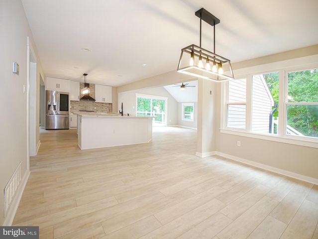 1375 POND VIEW LN, Newtown Square, PA 19073