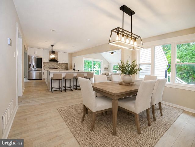 1375 POND VIEW LN, Newtown Square, PA 19073