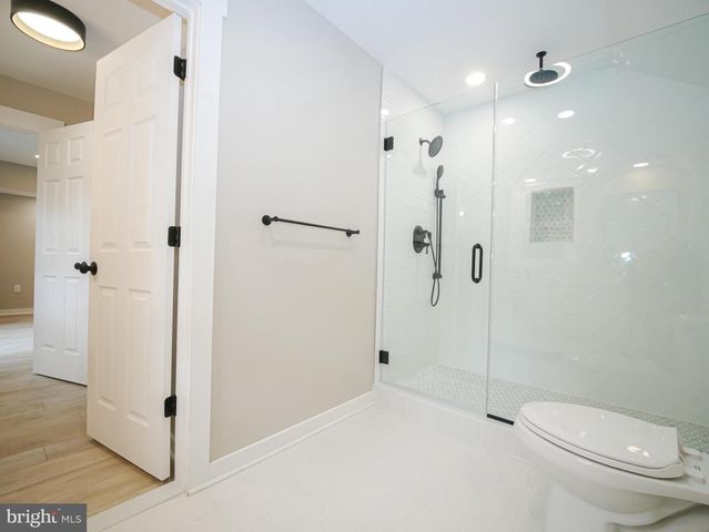 1375 POND VIEW LN, Newtown Square, PA 19073