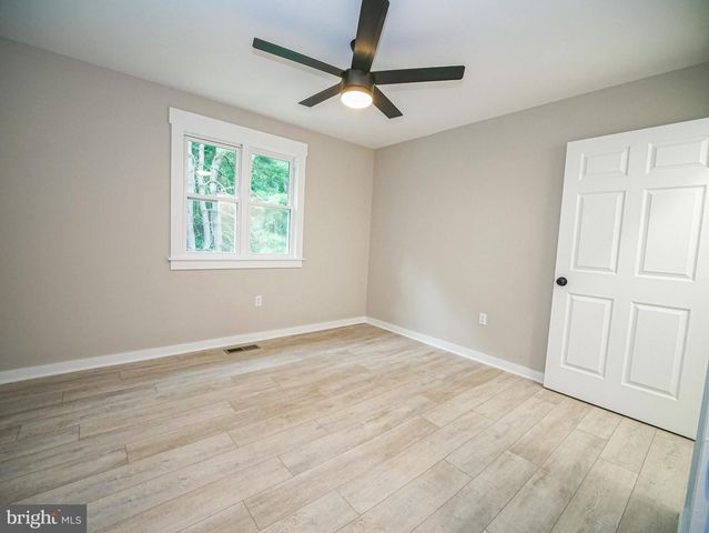 1375 POND VIEW LN, Newtown Square, PA 19073