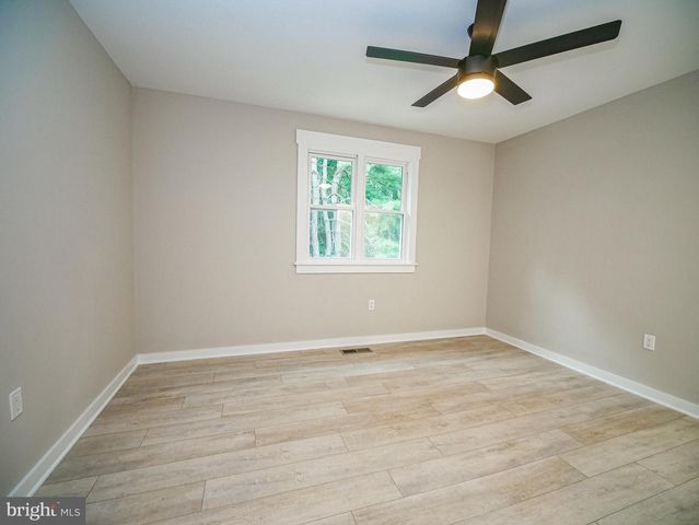 1375 POND VIEW LN, Newtown Square, PA 19073