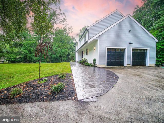 1375 POND VIEW LN, Newtown Square, PA 19073