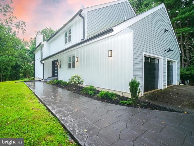 1375 POND VIEW LN, Newtown Square, PA 19073