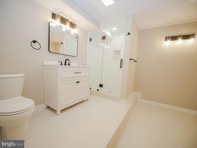 1375 POND VIEW LN, Newtown Square, PA 19073