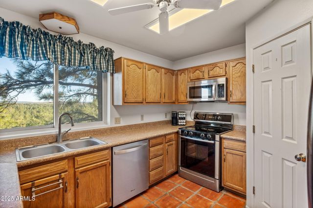 2901 RIDGE Circle, Overgaard, AZ 85933