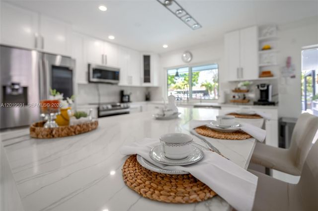 1465 NE 53rd St, Fort Lauderdale, FL 33334