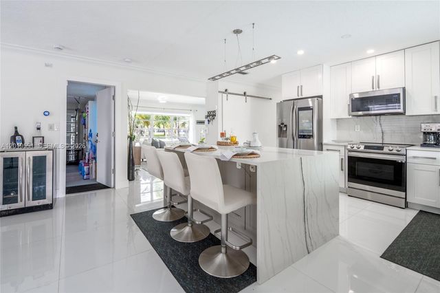 1465 NE 53rd St, Fort Lauderdale, FL 33334