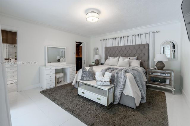 1465 NE 53rd St, Fort Lauderdale, FL 33334