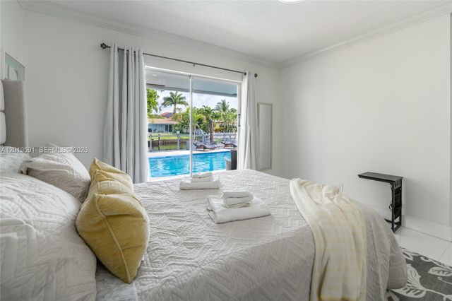 1465 NE 53rd St, Fort Lauderdale, FL 33334