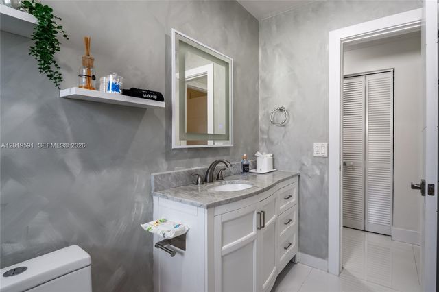 1465 NE 53rd St, Fort Lauderdale, FL 33334