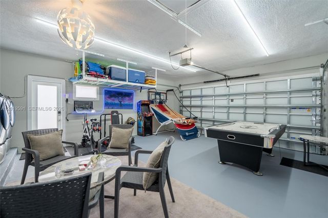 1465 NE 53rd St, Fort Lauderdale, FL 33334
