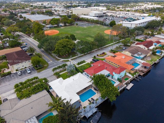 1465 NE 53rd St, Fort Lauderdale, FL 33334