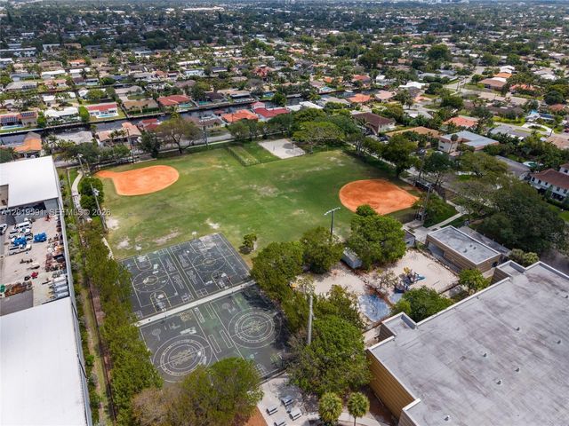 1465 NE 53rd St, Fort Lauderdale, FL 33334