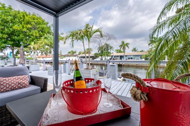 1465 NE 53rd St, Fort Lauderdale, FL 33334