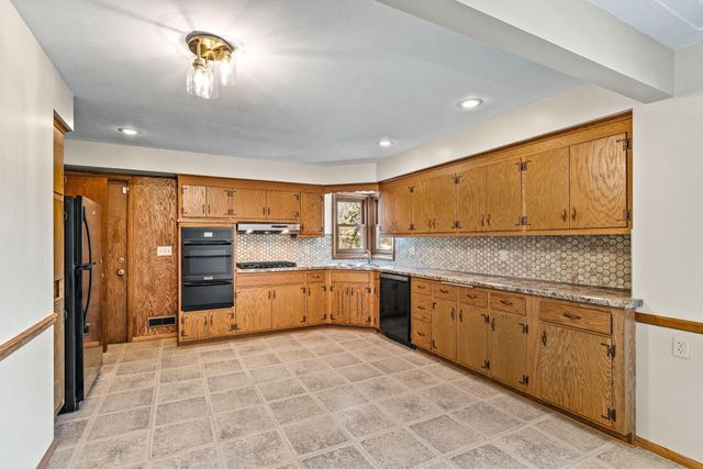 2310 Jones Place W, Bloomington, MN 55431