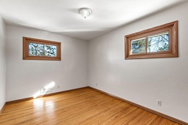 2310 Jones Place W, Bloomington, MN 55431