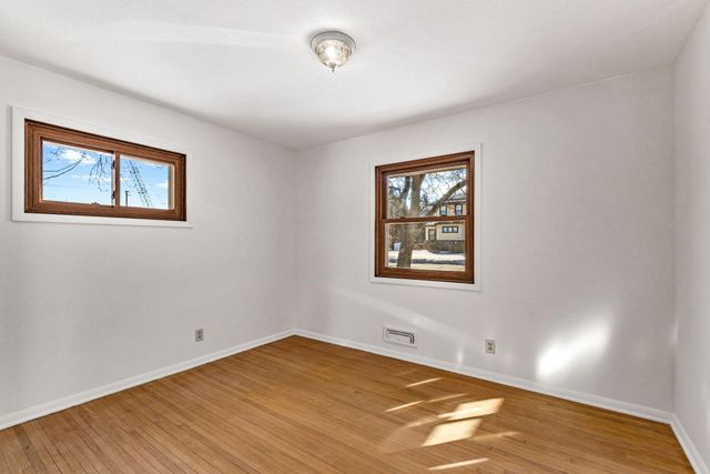 2310 Jones Place W, Bloomington, MN 55431