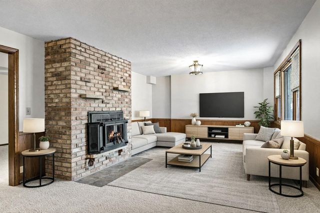 2310 Jones Place W, Bloomington, MN 55431