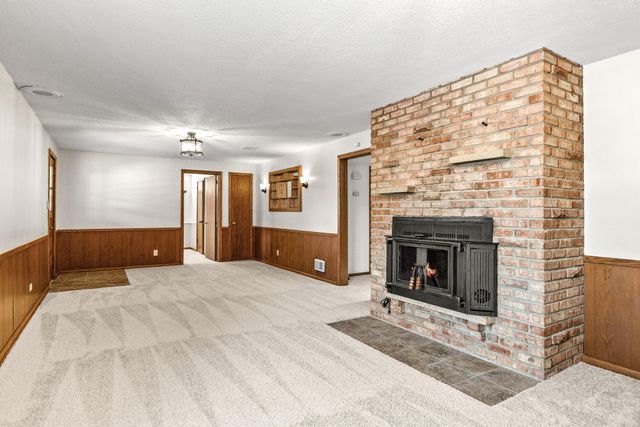 2310 Jones Place W, Bloomington, MN 55431