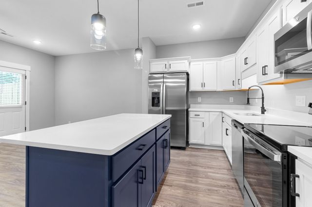 305 Jonathan Wade Circle, Clarksville, TN 37043