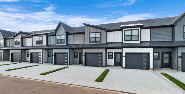 305 Jonathan Wade Circle, Clarksville, TN 37043