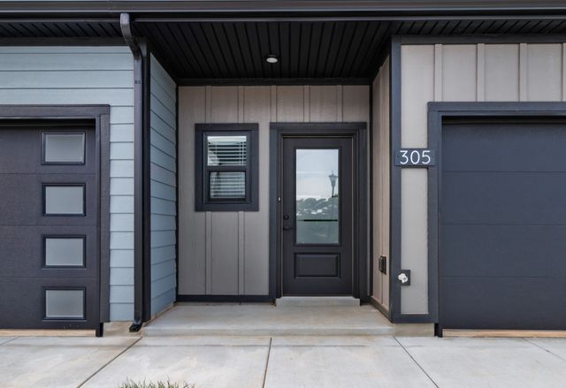 305 Jonathan Wade Circle, Clarksville, TN 37043