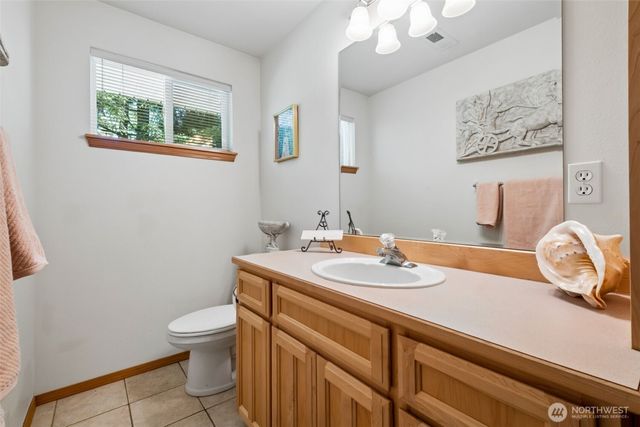 8016 Pacific Highway S, Federal Way, WA 98003