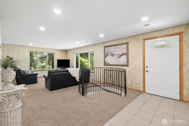 8016 Pacific Highway S, Federal Way, WA 98003