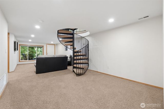 8016 Pacific Highway S, Federal Way, WA 98003
