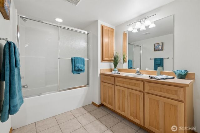 8016 Pacific Highway S, Federal Way, WA 98003