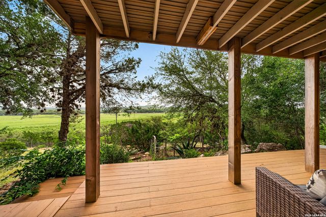 776 Grandview Circle, Bandera, TX 78003