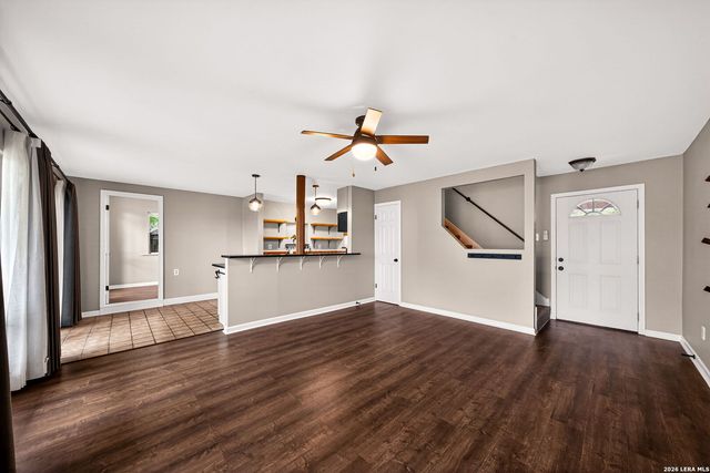 776 Grandview Circle, Bandera, TX 78003