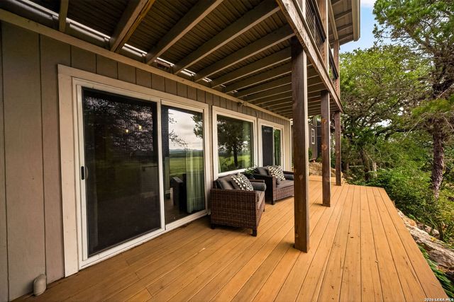 776 Grandview Circle, Bandera, TX 78003