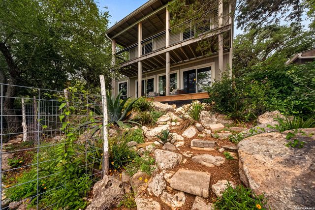 776 Grandview Circle, Bandera, TX 78003