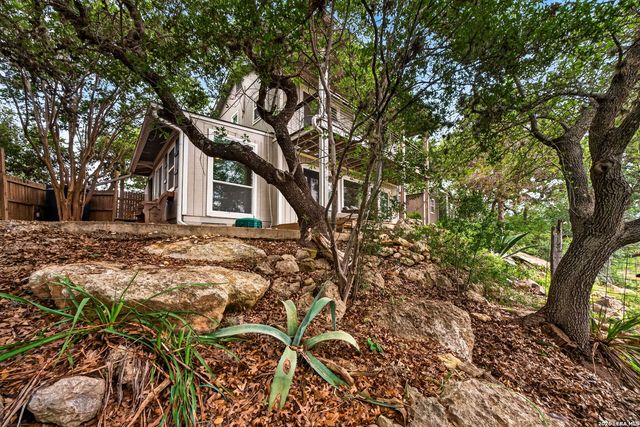776 Grandview Circle, Bandera, TX 78003