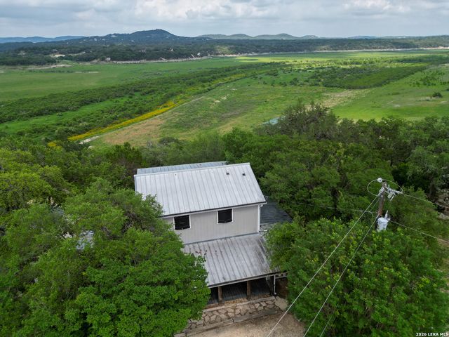 776 Grandview Circle, Bandera, TX 78003