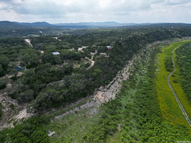 776 Grandview Circle, Bandera, TX 78003