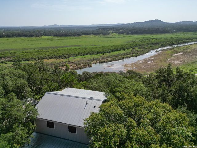 776 Grandview Circle, Bandera, TX 78003